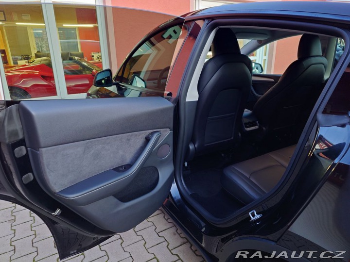Tesla Model Y Long Range 378kW SOH 93,4 2023
