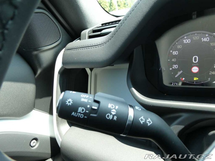 Land Rover Defender 110 3,0 S D200 2025