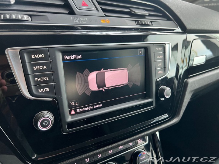 Volkswagen Touran Highline 1,6TDI 85kW 2016