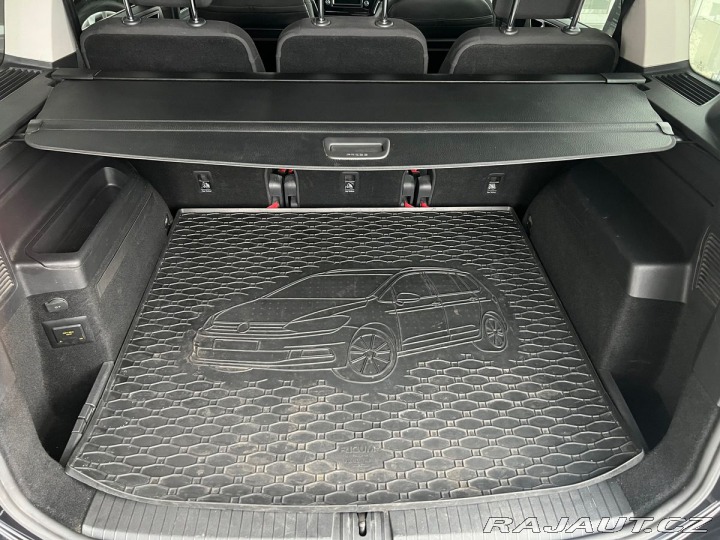 Volkswagen Touran Highline 1,6TDI 85kW 2016