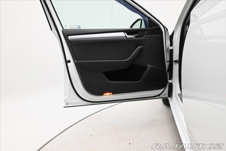 Škoda Superb 2,0 TDI 110 kW Style Záru 2016