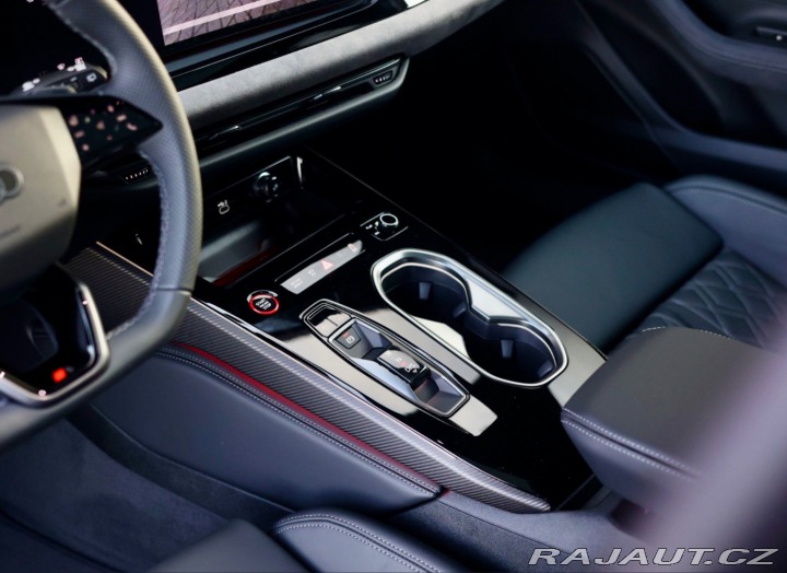 Audi A6 Avant  e-hybrid Quattro C 2025