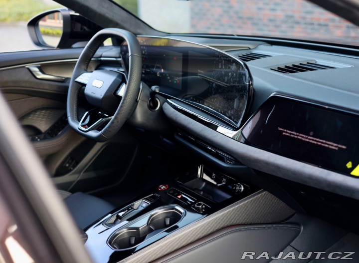 Audi A6 Avant  e-hybrid Quattro C 2025