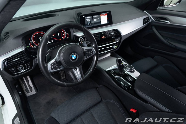 BMW 5 Touring  530d xDrive A/T 2018