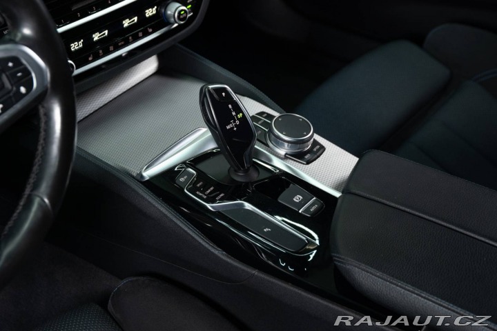 BMW 5 Touring  530d xDrive A/T 2018