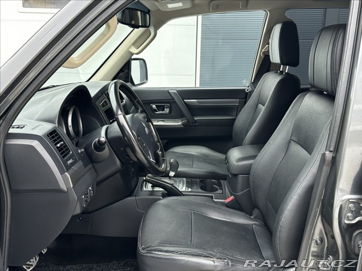 Mitsubishi Pajero 3,2 DI-D 190PS Plus Star 2017