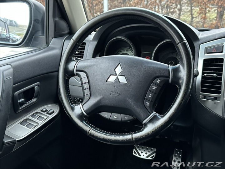 Mitsubishi Pajero 3,2 DI-D 190PS  Plus Star 2017