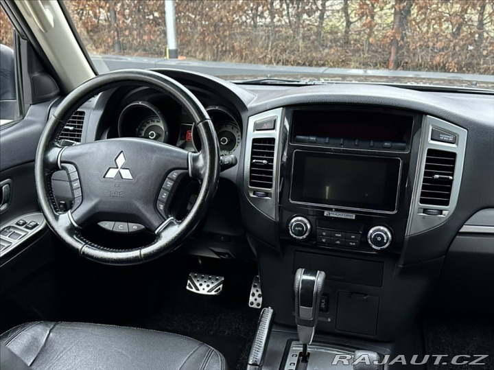 Mitsubishi Pajero 3,2 DI-D 190PS  Plus Star 2017