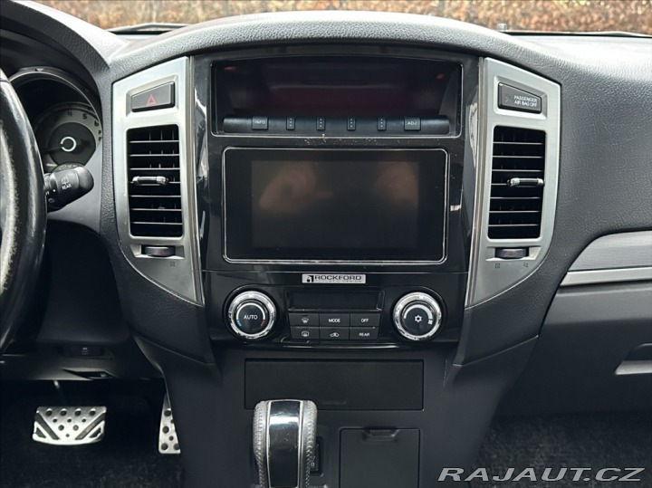 Mitsubishi Pajero 3,2 DI-D 190PS  Plus Star 2017