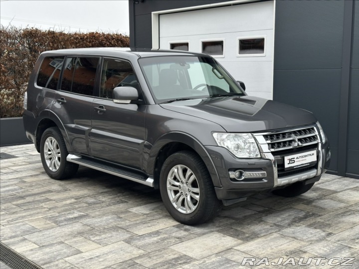 Mitsubishi Pajero 3,2 DI-D 190PS  Plus Star 2017