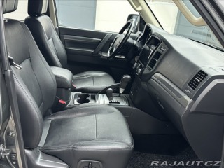 Mitsubishi Pajero 3,2 DI-D 190PS  Plus Star 2017