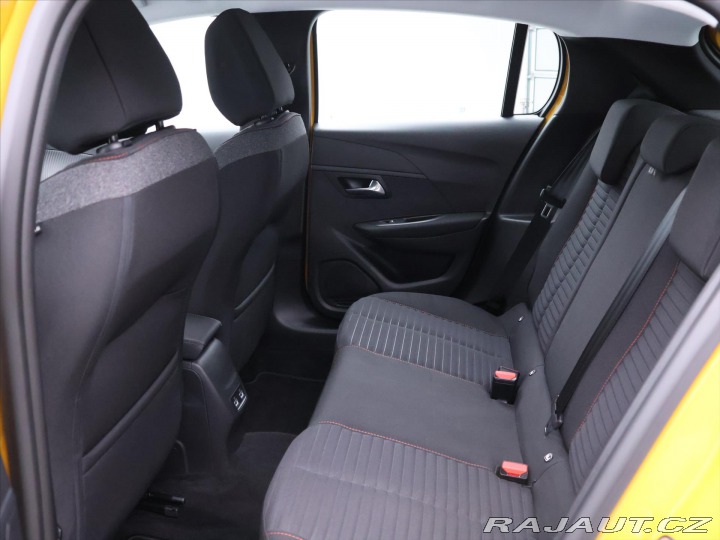 Peugeot 208 e-Allure 100kW DPH Elektr 2021