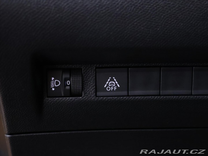 Peugeot 208 e-Allure 100kW DPH Elektr 2021