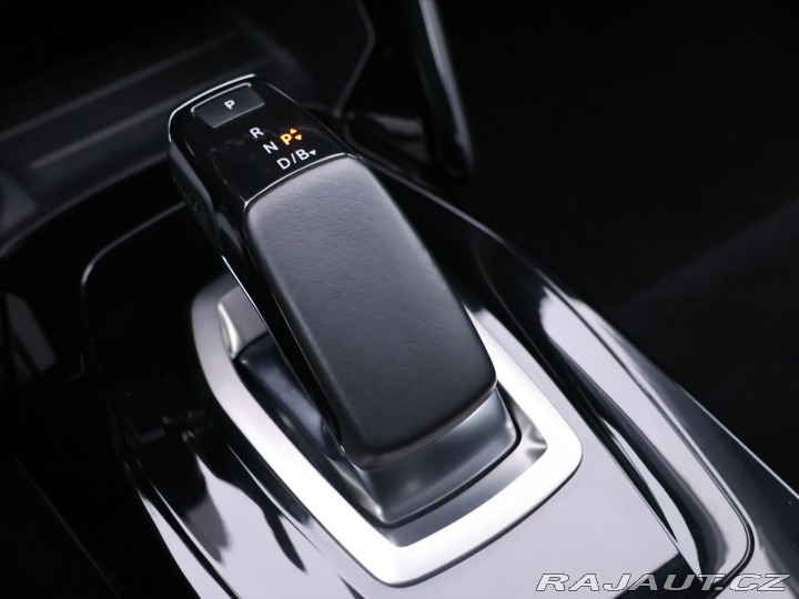Peugeot 208 e-Allure 100kW DPH Elektr 2021