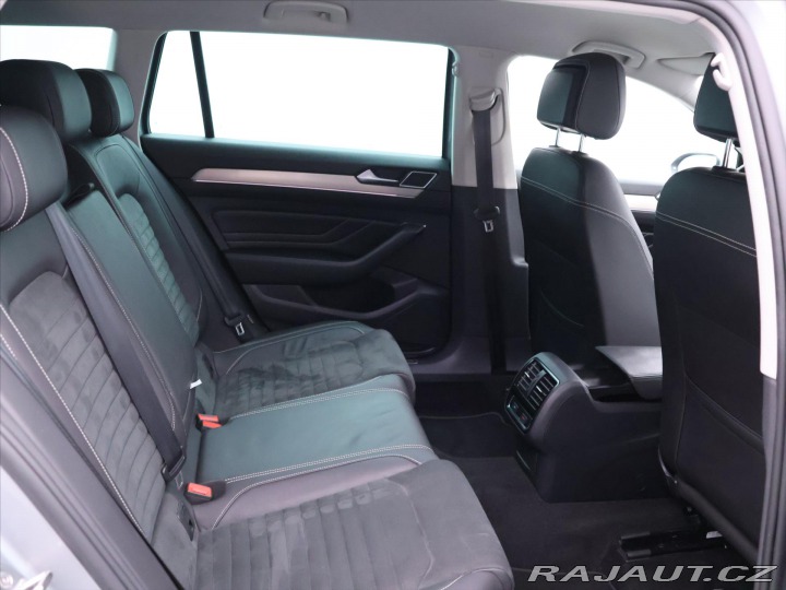 Volkswagen Passat 2,0 TDI 110kW DSG Eleganc 2021