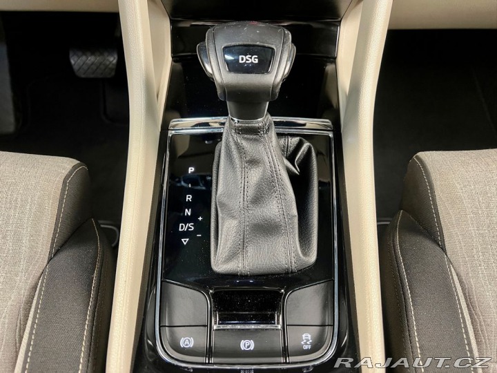 Škoda Karoq 1.0TSI DSG STYLE, NAVIGAC 2019