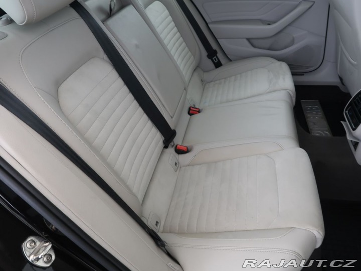 Volkswagen Passat 2.0TDI,140kW,DSG,CZ,Elega 2019
