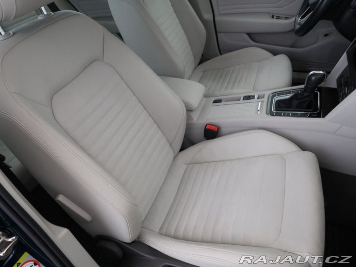 Volkswagen Passat 2.0TDI,110kW,DSG,CZ,Elega 2021