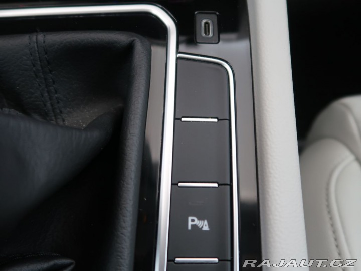Volkswagen Passat 2.0TDI,140kW,DSG,CZ,Elega 2021