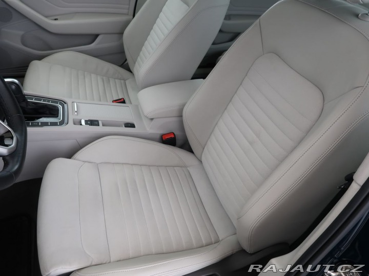 Volkswagen Passat 2.0TDI,110kW,DSG,CZ,Elega 2021