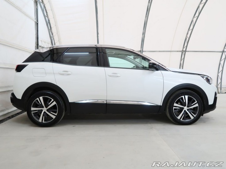 Peugeot 3008 1.2PureTech,96kW,ALLURE,A 1800