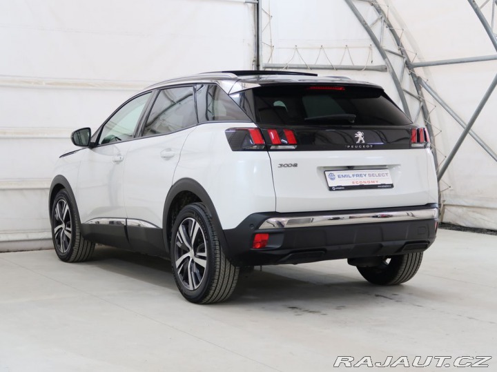 Peugeot 3008 1.2PureTech,96kW,ALLURE,A 1800
