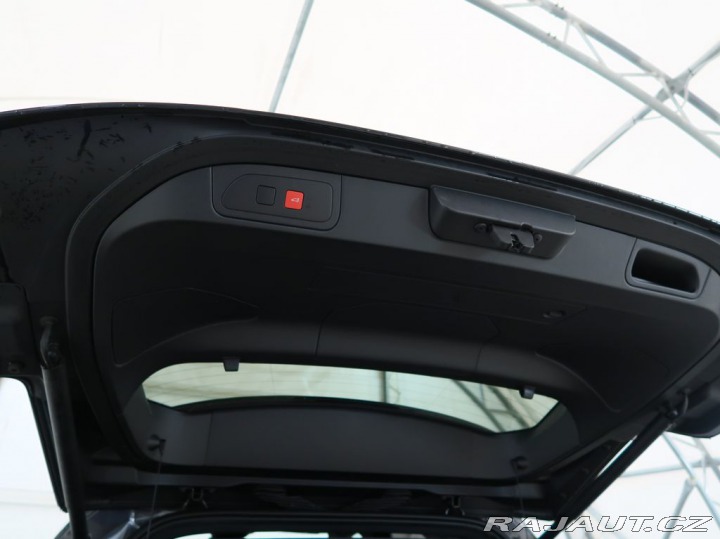 Ostatní značky Ostatní modely DS Automobiles DS7 Crossback 1.5BlueHDi,CZ,1Maj,ETOILE 1800