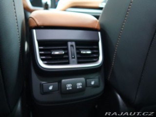 Subaru Outback TOURING s hnědou kůží Nap 2025