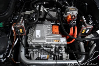 Mercedes-Benz EQC 400 4MATIC 4L-ZÁRUKA 1M 2022