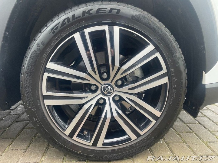 Toyota Corolla Cross 2.0 HEV REZERVACE 2023