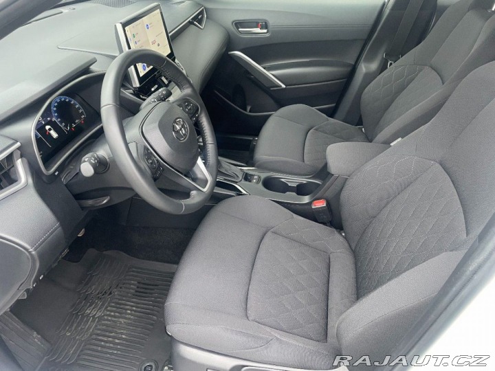 Toyota Corolla Cross 2.0 HEV REZERVACE 2023