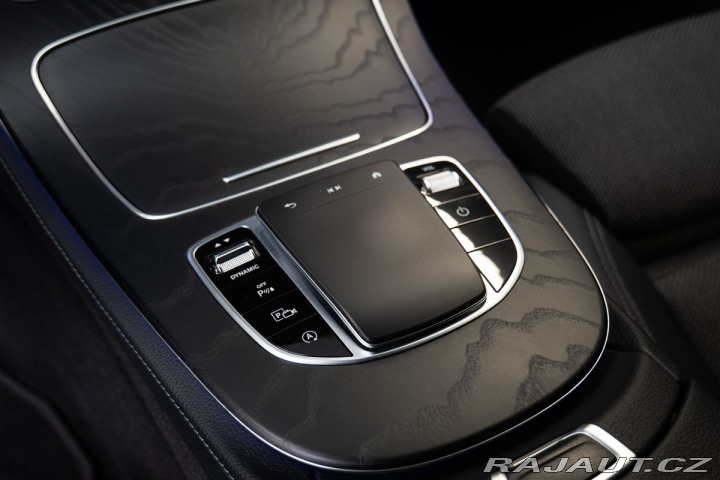 Mercedes-Benz E d 4MATIC Burmester/360/Vy 1800