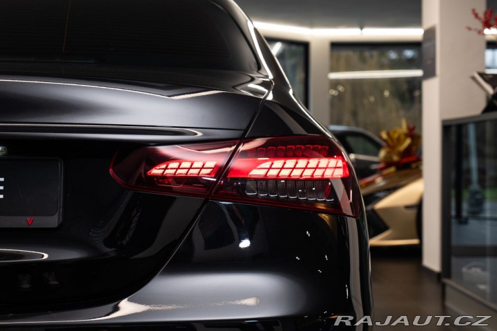 Mercedes-Benz E d 4MATIC Burmester/360/Vy 2022