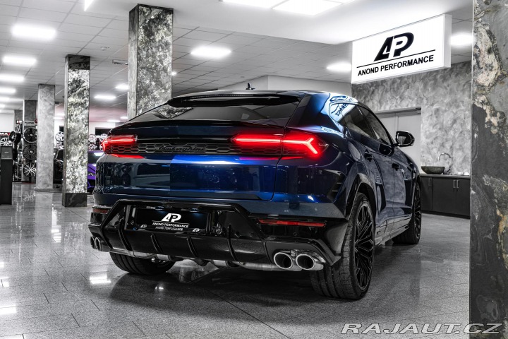 Lamborghini Urus SE PANORAMA/HUD/SENSONUM 2025