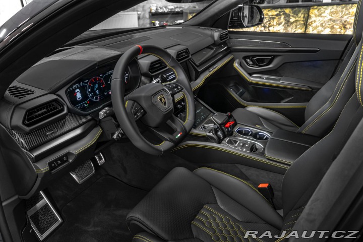 Lamborghini Urus SE PANORAMA/HUD/SENSONUM 2025