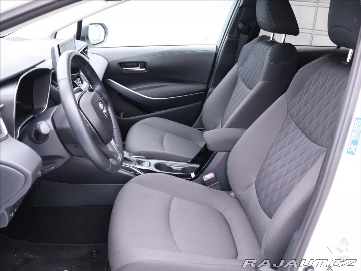 Toyota Corolla 1,5 VTi Aut. Comfort DPH 2023