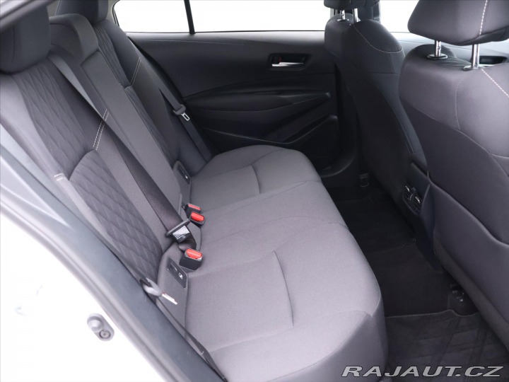 Toyota Corolla 1,5 VTi Aut. Comfort DPH 2023