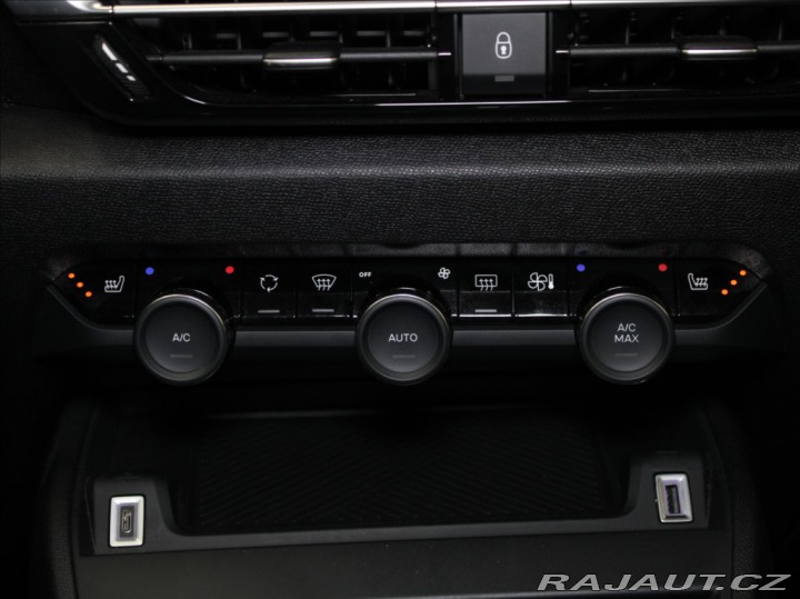 Citroën C4 1,2 PT 96kW AT Shine PANO 2023