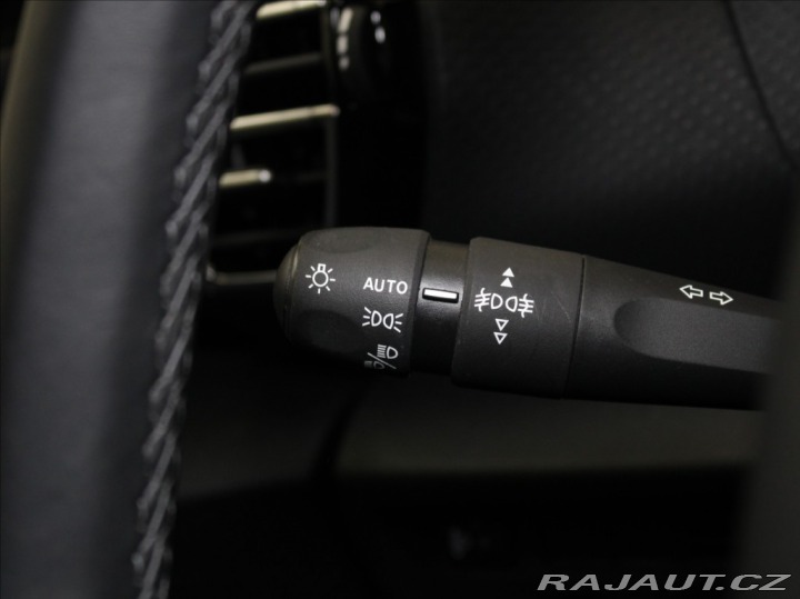 Citroën C4 1,2 PT AT Shine Pano Akčn 2023