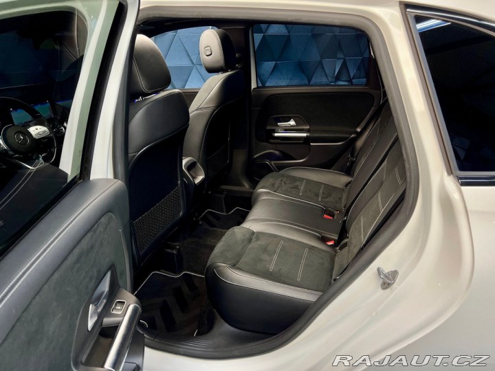 Mercedes-Benz B 200 4M, AMG, PANORAMA, NI 2022