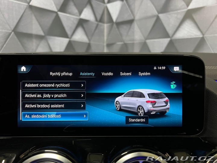 Mercedes-Benz B 200 4M, AMG, PANORAMA, NI 2022