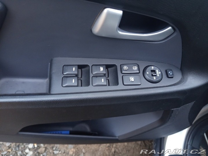 Kia Sportage 1,7 CRDi | 2012 | Panor 2012