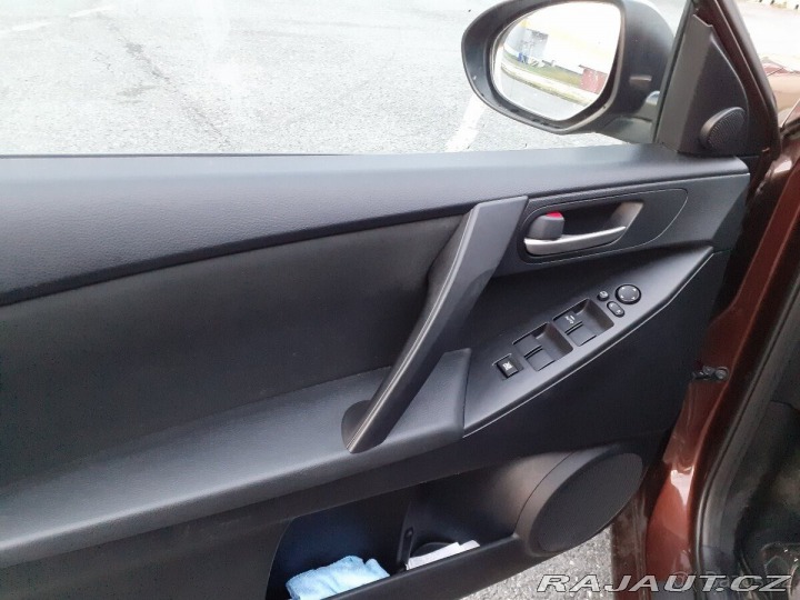 Mazda 3 1,6   benzin 2012