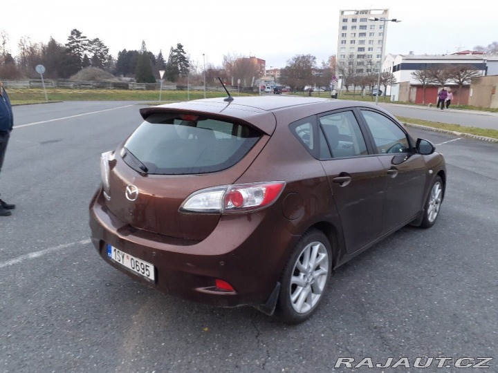 Mazda 3 1,6   benzin 2012