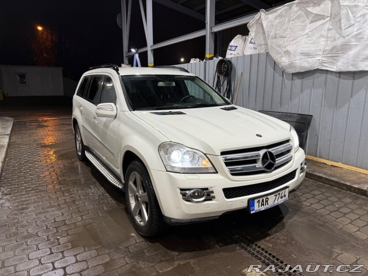 Mercedes-Benz GL 320 CDI 4MATIC | 7 míst 1800