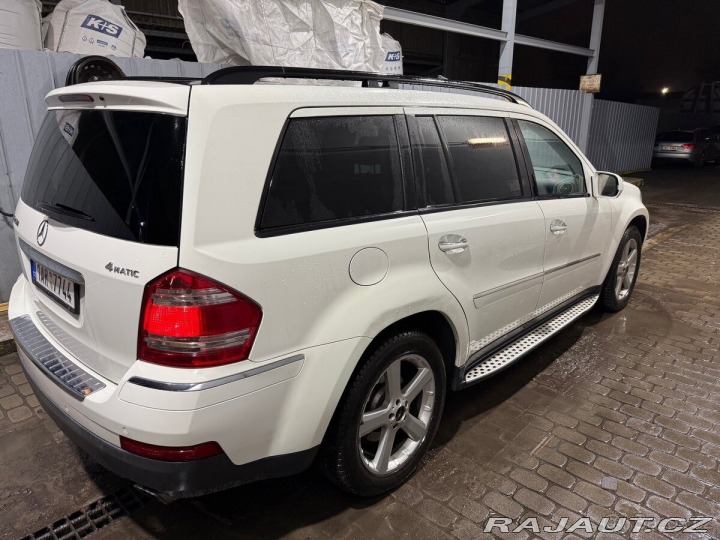 Mercedes-Benz GL 320 CDI 4MATIC | 7 míst 1800