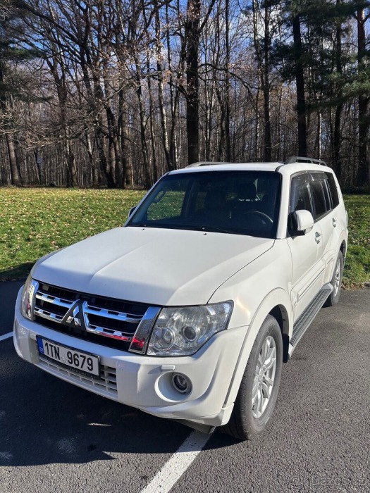 Mitsubishi Pajero 3,2   ( 147 kW)