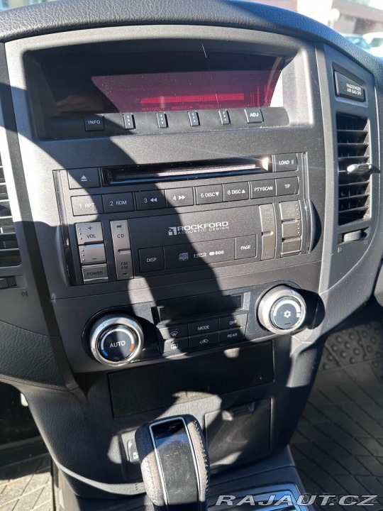 Mitsubishi Pajero 3,2 ( 147 kW) 2014