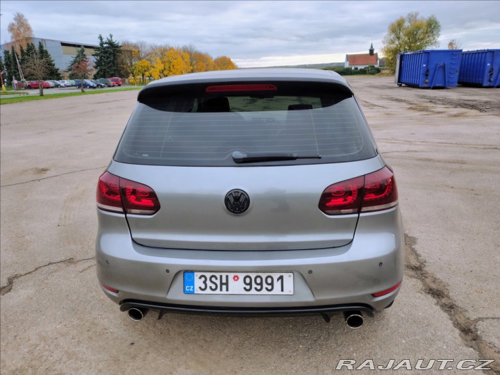 Volkswagen Golf 2,0 2011