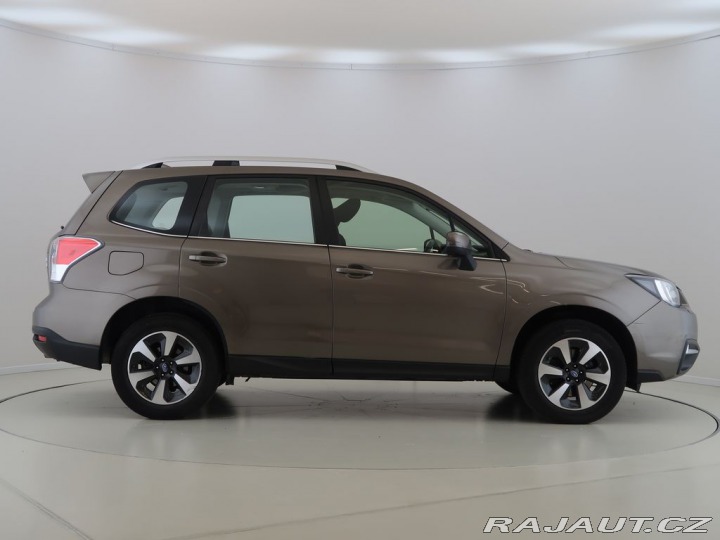 Subaru Forester 2.0Boxer,CZ,Manuál,4x4 2017